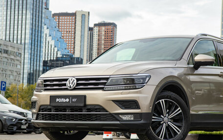 Volkswagen Tiguan II, 2017 год, 2 188 000 рублей, 17 фотография