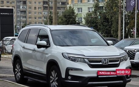 Honda Pilot III рестайлинг, 2019 год, 3 470 000 рублей, 3 фотография