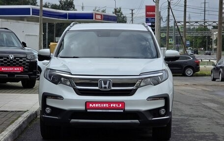 Honda Pilot III рестайлинг, 2019 год, 3 470 000 рублей, 2 фотография