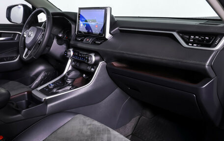 Toyota RAV4, 2022 год, 3 590 000 рублей, 10 фотография