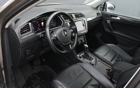 Volkswagen Tiguan II, 2017 год, 2 450 000 рублей, 5 фотография