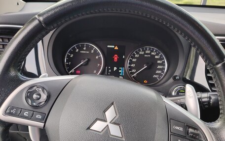 Mitsubishi Outlander III рестайлинг 3, 2012 год, 1 300 000 рублей, 11 фотография