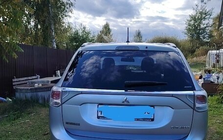 Mitsubishi Outlander III рестайлинг 3, 2012 год, 1 300 000 рублей, 5 фотография