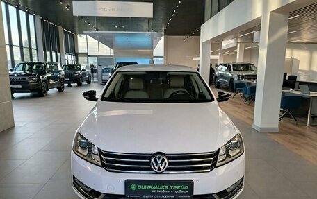 Volkswagen Passat B7, 2012 год, 1 099 000 рублей, 2 фотография
