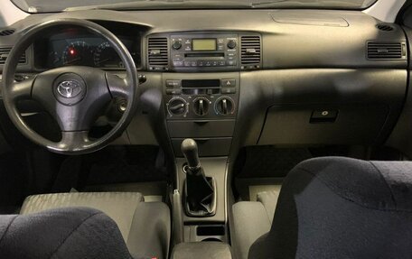 Toyota Corolla, 2003 год, 850 000 рублей, 6 фотография