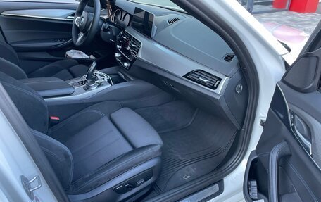 BMW 5 серия, 2017 год, 3 800 000 рублей, 9 фотография