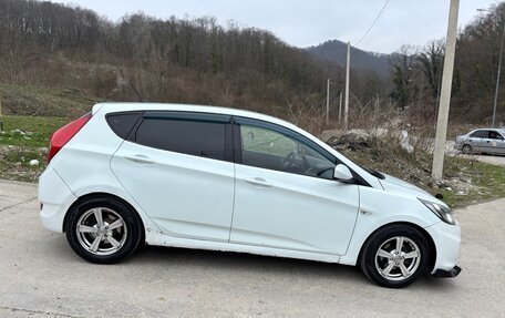 Hyundai Solaris II рестайлинг, 2011 год, 650 000 рублей, 3 фотография