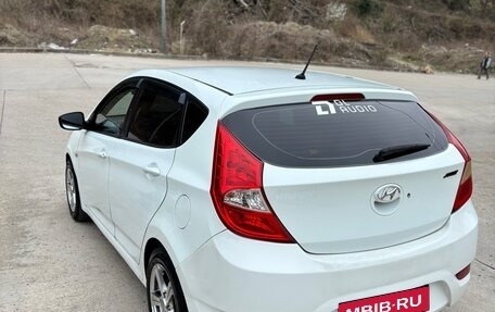 Hyundai Solaris II рестайлинг, 2011 год, 650 000 рублей, 7 фотография