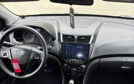 Hyundai Solaris II рестайлинг, 2011 год, 650 000 рублей, 13 фотография