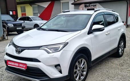 Toyota RAV4, 2018 год, 2 900 000 рублей, 3 фотография