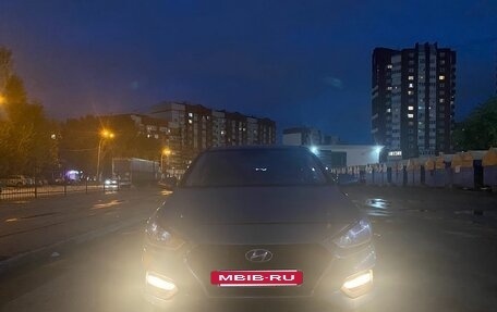 Hyundai Solaris II рестайлинг, 2017 год, 899 999 рублей, 2 фотография