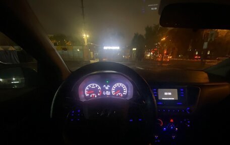 Hyundai Solaris II рестайлинг, 2017 год, 899 999 рублей, 11 фотография
