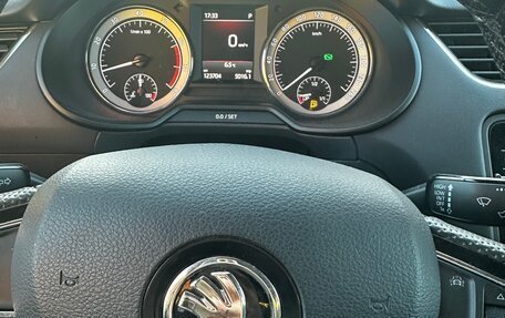 Skoda Octavia, 2017 год, 2 010 000 рублей, 13 фотография