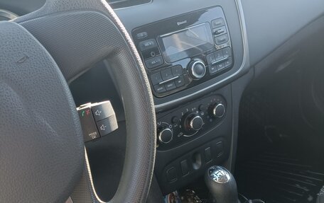 Renault Logan II, 2017 год, 1 150 000 рублей, 7 фотография