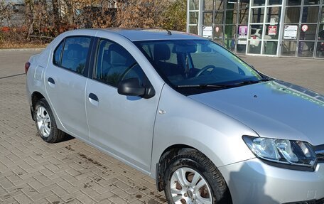 Renault Logan II, 2017 год, 1 150 000 рублей, 4 фотография