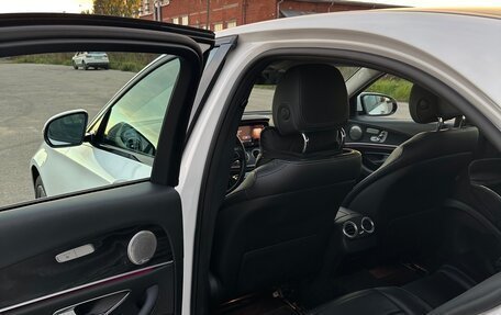 Mercedes-Benz E-Класс, 2017 год, 2 890 000 рублей, 15 фотография
