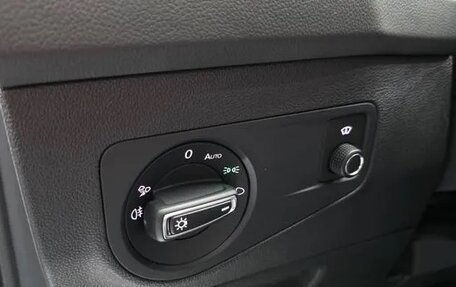 Volkswagen Tiguan II, 2022 год, 3 700 000 рублей, 24 фотография