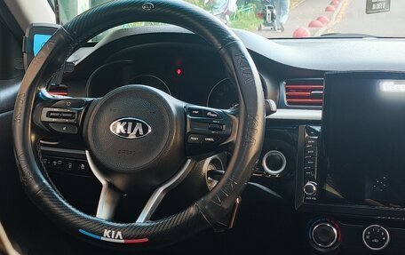 KIA Rio IV, 2018 год, 1 350 000 рублей, 7 фотография