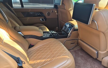 Land Rover Range Rover IV рестайлинг, 2019 год, 10 100 000 рублей, 5 фотография