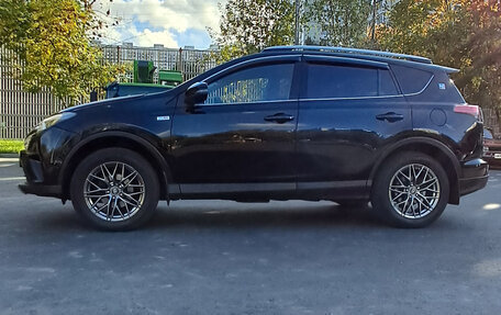 Toyota RAV4, 2017 год, 2 200 000 рублей, 10 фотография