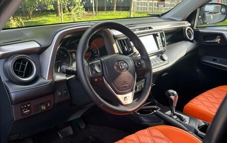 Toyota RAV4, 2017 год, 2 200 000 рублей, 17 фотография
