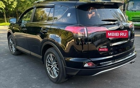 Toyota RAV4, 2017 год, 2 200 000 рублей, 12 фотография