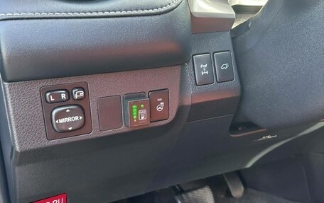Toyota RAV4, 2017 год, 2 200 000 рублей, 23 фотография
