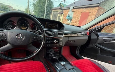Mercedes-Benz E-Класс, 2011 год, 1 300 000 рублей, 6 фотография