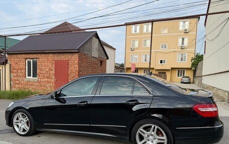 Mercedes-Benz E-Класс, 2011 год, 1 300 000 рублей, 4 фотография