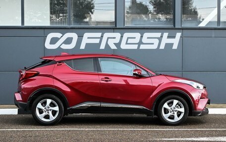 Toyota C-HR I рестайлинг, 2019 год, 2 329 000 рублей, 5 фотография