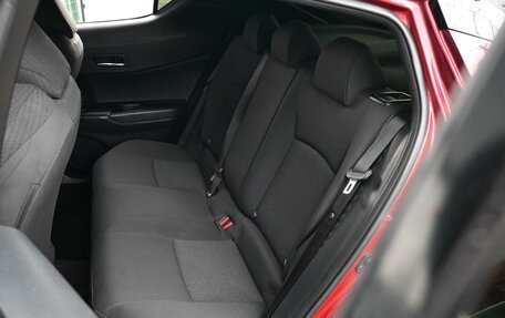 Toyota C-HR I рестайлинг, 2019 год, 2 329 000 рублей, 9 фотография