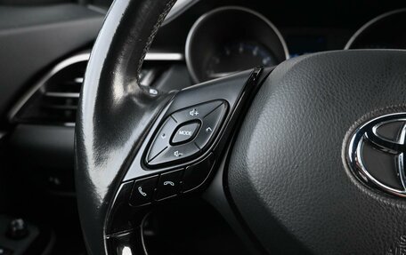 Toyota C-HR I рестайлинг, 2019 год, 2 329 000 рублей, 16 фотография
