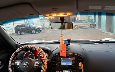 Nissan Juke II, 2013 год, 900 000 рублей, 11 фотография