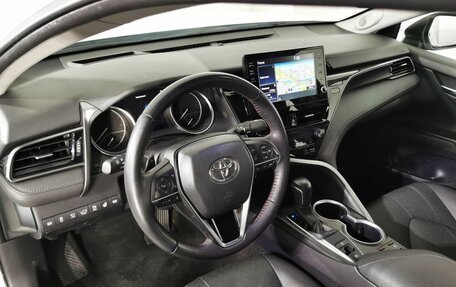 Toyota Camry, 2021 год, 3 215 000 рублей, 18 фотография
