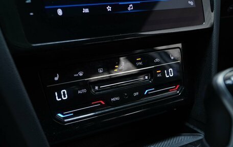 Volkswagen Passat B8 рестайлинг, 2021 год, 3 499 999 рублей, 19 фотография