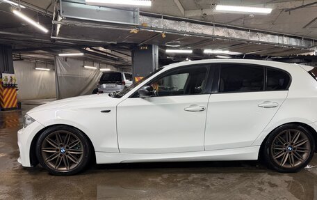 BMW 1 серия, 2009 год, 1 500 000 рублей, 3 фотография