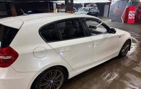 BMW 1 серия, 2009 год, 1 500 000 рублей, 12 фотография