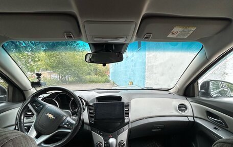 Chevrolet Cruze II, 2010 год, 550 000 рублей, 6 фотография