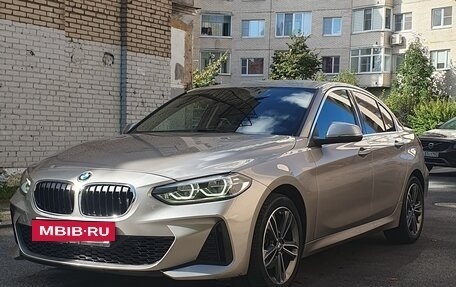 BMW 1 серия, 2022 год, 2 550 000 рублей, 3 фотография