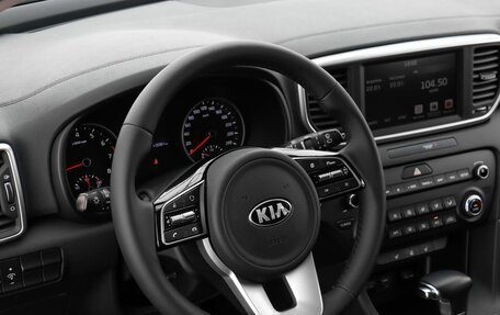 KIA Sportage IV рестайлинг, 2020 год, 2 390 000 рублей, 8 фотография
