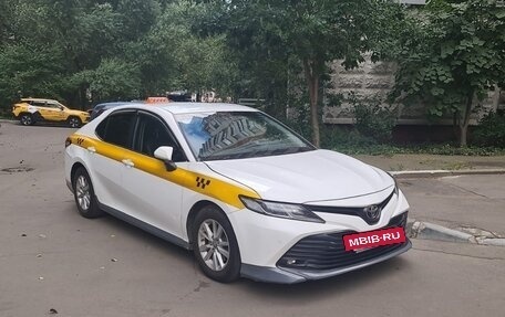 Toyota Camry, 2018 год, 1 440 000 рублей, 3 фотография