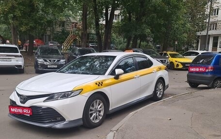 Toyota Camry, 2018 год, 1 440 000 рублей, 2 фотография