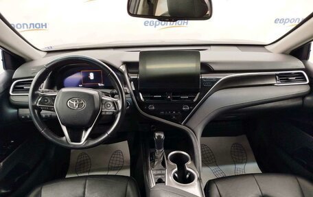 Toyota Camry, 2023 год, 3 170 000 рублей, 5 фотография