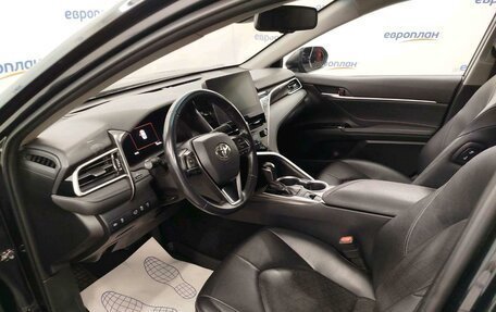 Toyota Camry, 2023 год, 3 170 000 рублей, 8 фотография