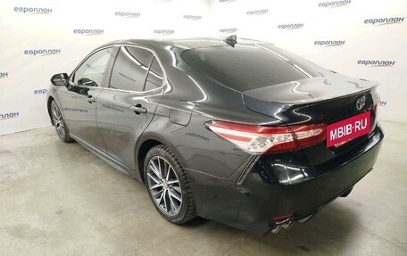 Toyota Camry, 2023 год, 3 170 000 рублей, 4 фотография