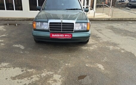 Mercedes-Benz W124, 1985 год, 500 000 рублей, 2 фотография