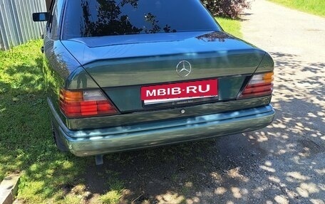Mercedes-Benz W124, 1985 год, 500 000 рублей, 8 фотография