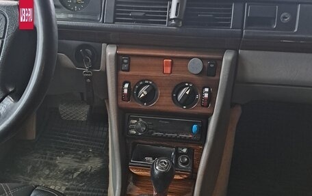 Mercedes-Benz W124, 1985 год, 500 000 рублей, 19 фотография