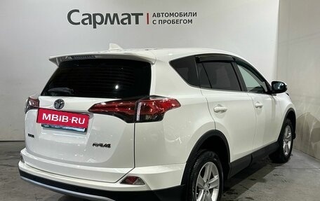 Toyota RAV4, 2019 год, 2 350 000 рублей, 8 фотография