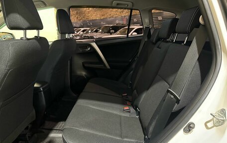 Toyota RAV4, 2019 год, 2 350 000 рублей, 17 фотография